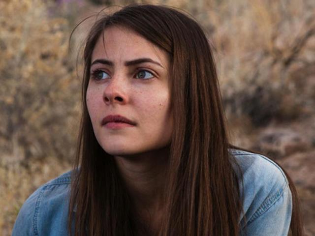 Willa Holland 2018: Hair, Eyes, Feet, Legs, Style, Weight & No Make-up