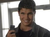 Robbie Amell